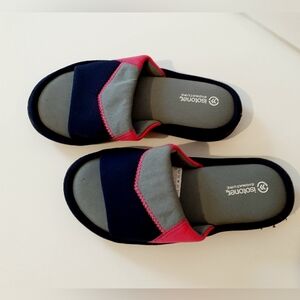 Ladies Isotoner Slides